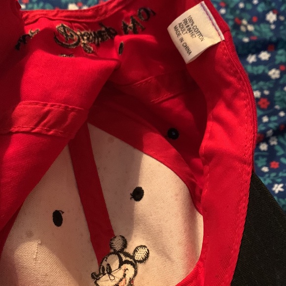 Mickey Mouse hat - Picture 5 of 6